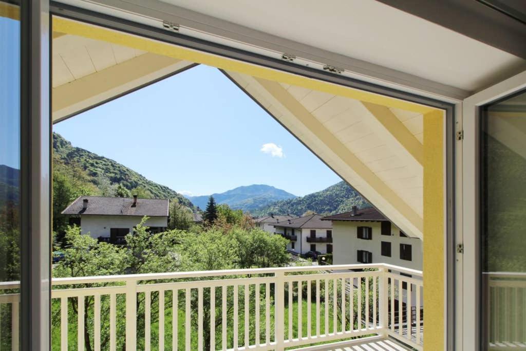 La Mansarda Di Rossella Apartment Pieve Di Ledro Exterior photo